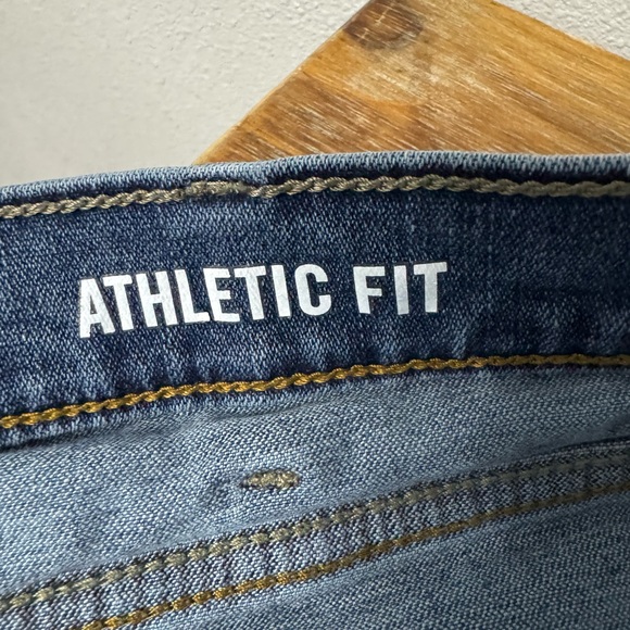 Wrangler Men's Athletic fit jeans - Picture 4 of 5